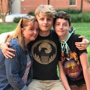 Meet your Posher, Liz